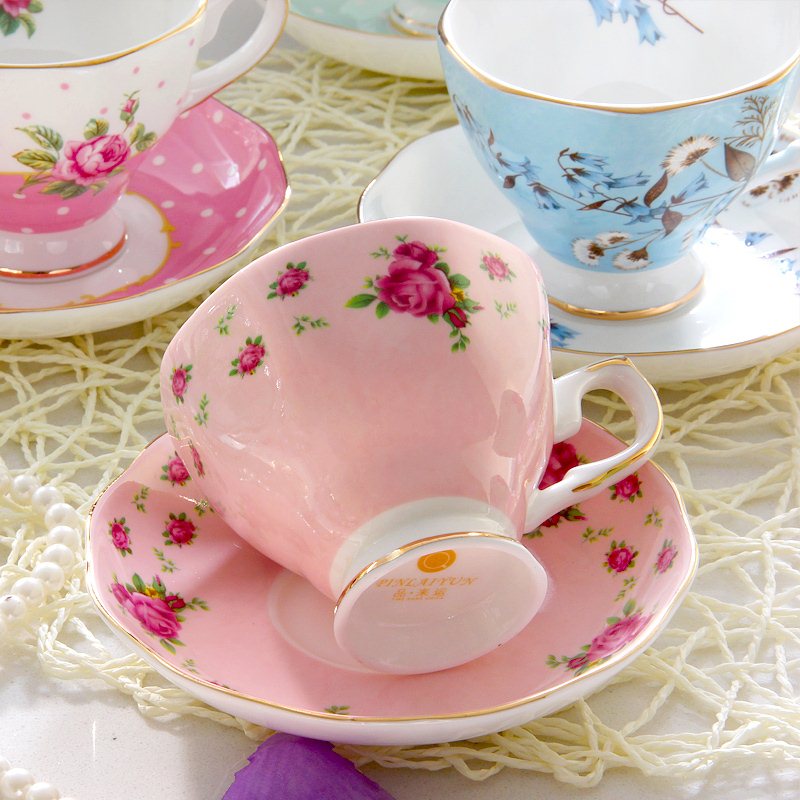 Rose Garden Porcelain Set