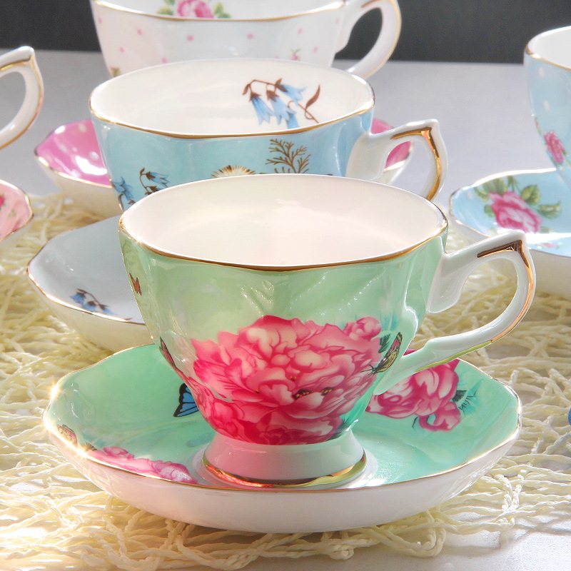 Rose Garden Porcelain Set