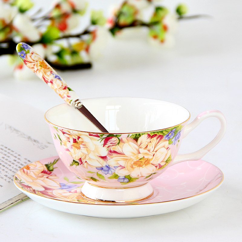 Rose Garden Porcelain Set
