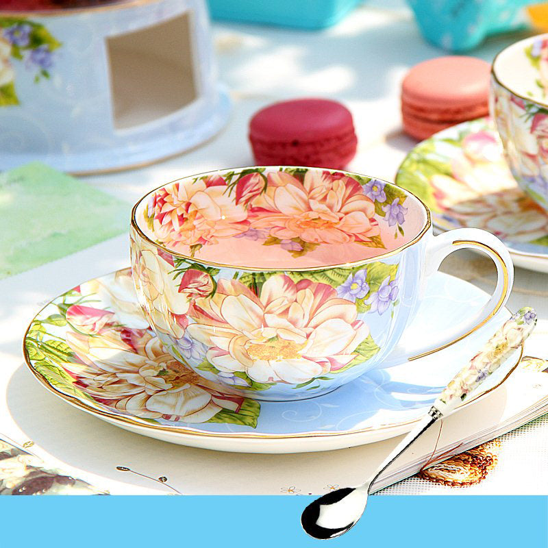Rose Garden Porcelain Set